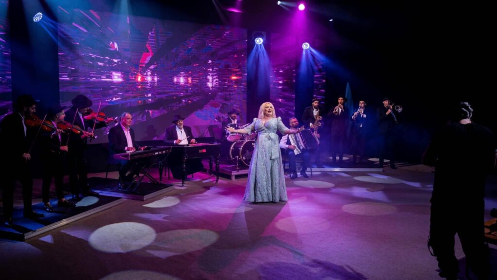 Viorica De La Cleajani Live
